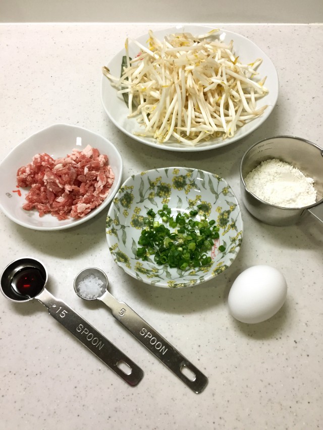 シンプルおつまみ！もやしお焼きの材料イメージ