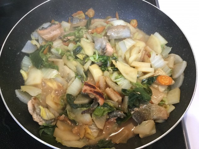 たっぷり野菜と鮭の甘味噌煮込み手順5