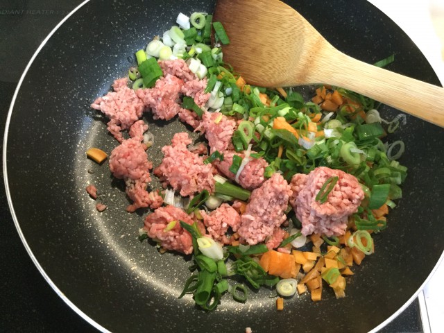 ひき肉と野菜入り！とろ～りあんかけ豆腐手順1