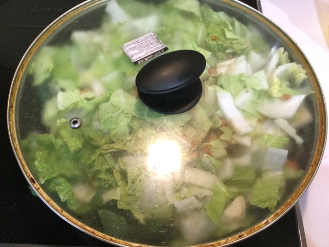 たっぷり野菜と鮭の甘味噌煮込み手順4