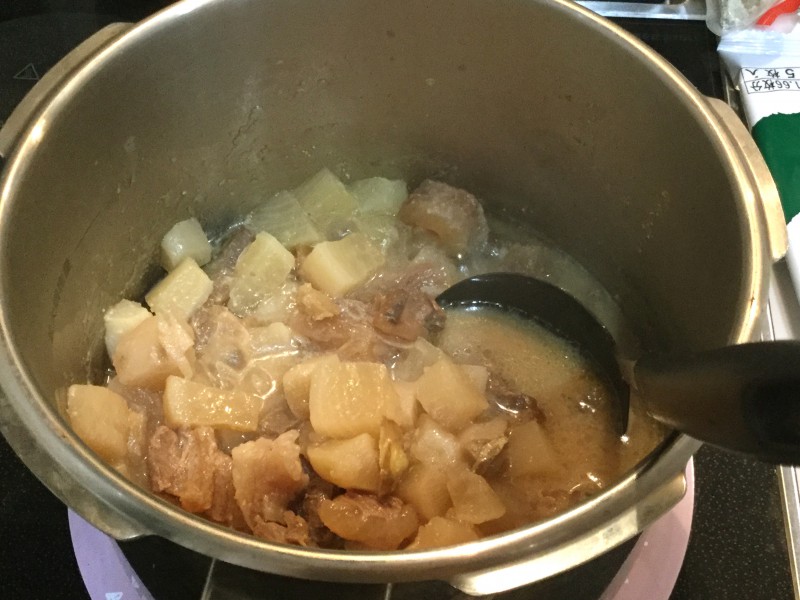 牛すじと大根がとろとろ～♪圧力なべで作る味噌煮手順4