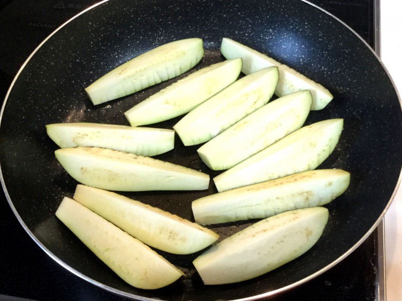 温かくても冷たくても美味しい！ナスの煮びたし手順2