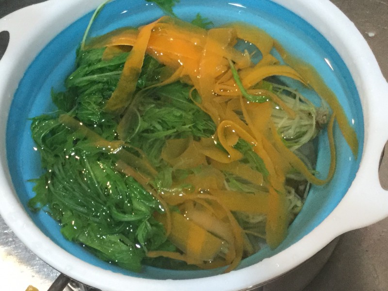 水菜とニンジンの中華サラダ手順1