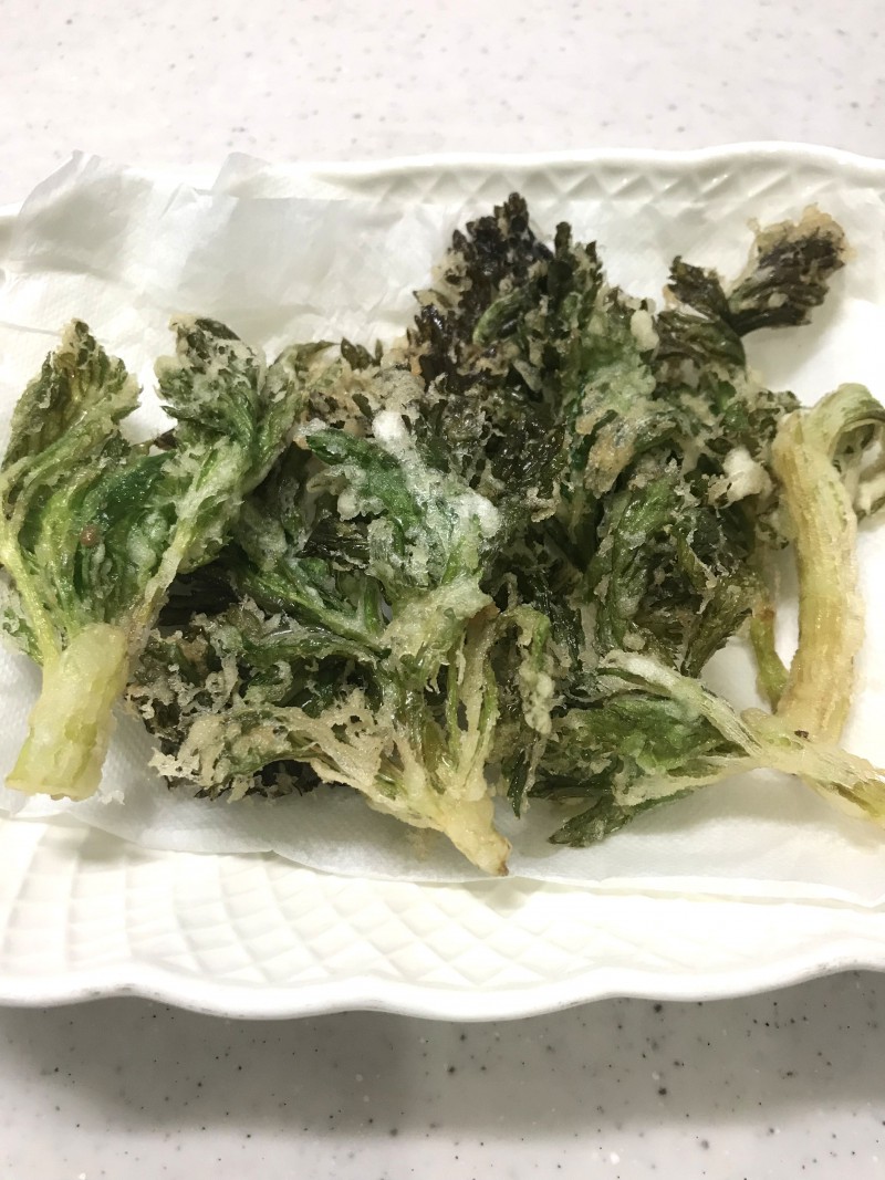 セロリの葉の天ぷら 家飲み簡単おつまみレシピ