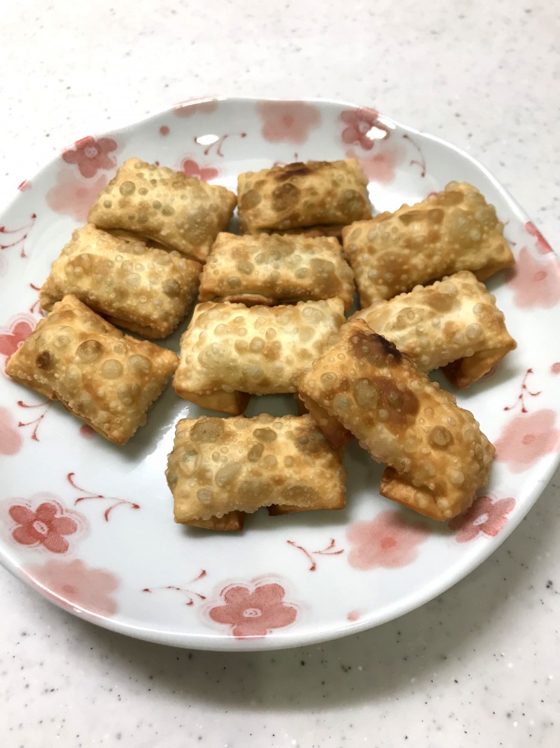 クリームチーズとハムの包み揚げ