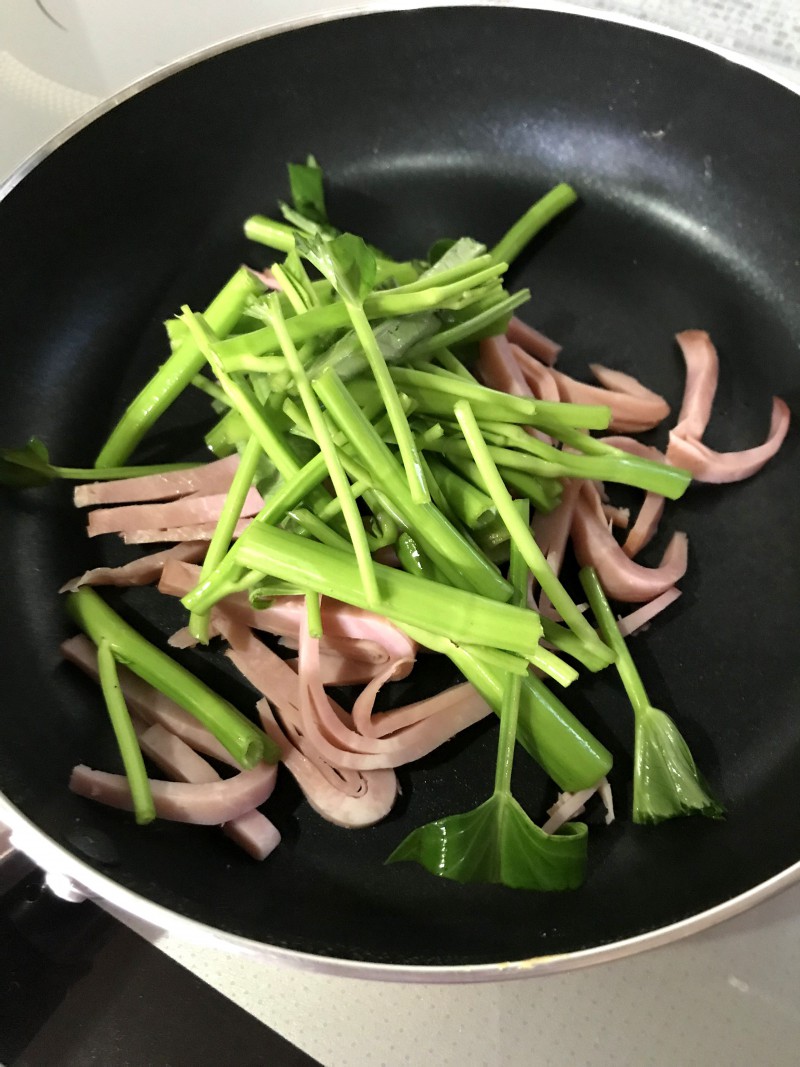 空芯菜とハムの中華炒め手順2