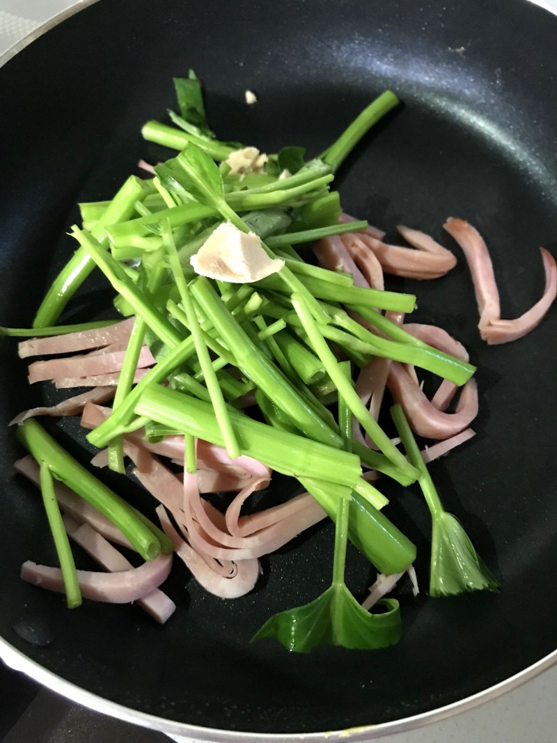 空芯菜とハムの中華炒め手順3