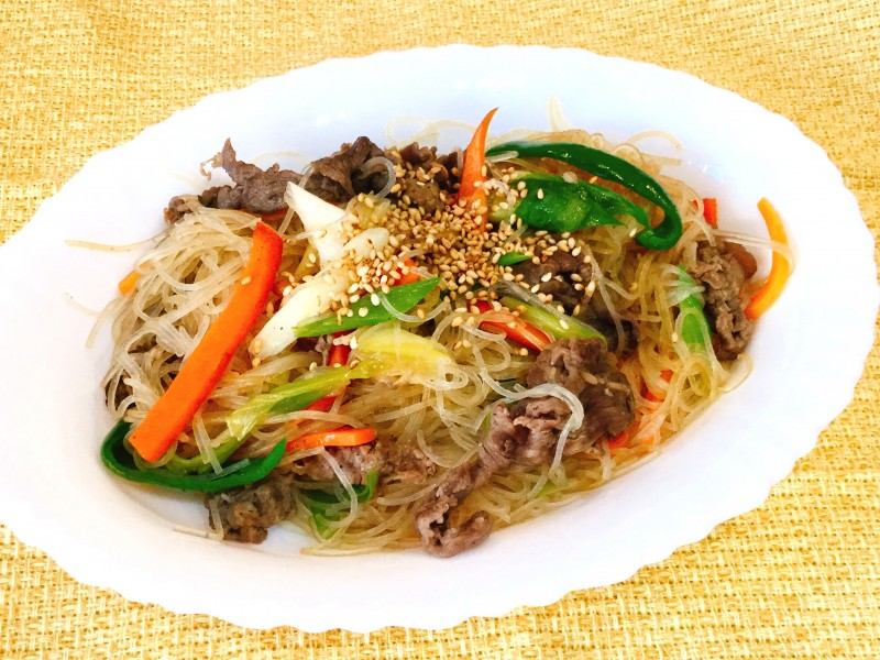 ゴマ香る！牛肉と野菜のチャプチェ