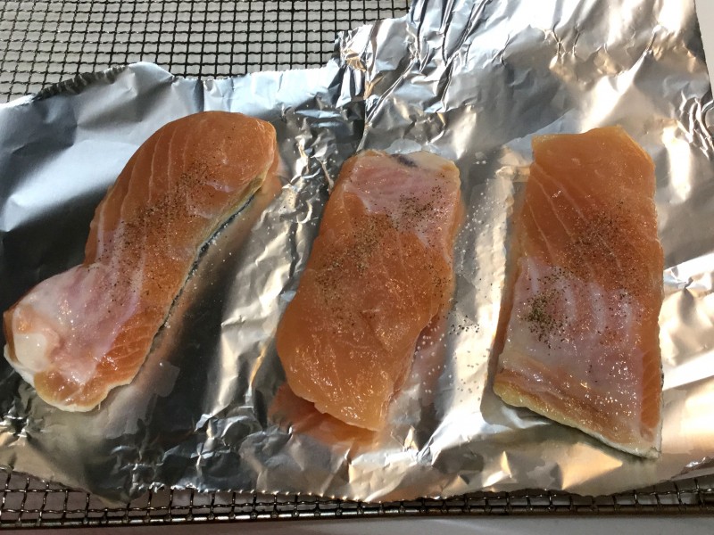 トースターで簡単♪鮭のオニオンマヨ焼き手順1